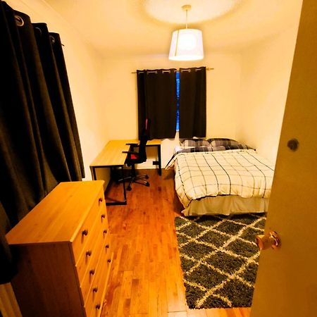 Edwardian 4 Bedrooms With 4 Bathrooms Townhouse, Next To Underground, Accommodates 10 People لندن المظهر الخارجي الصورة
